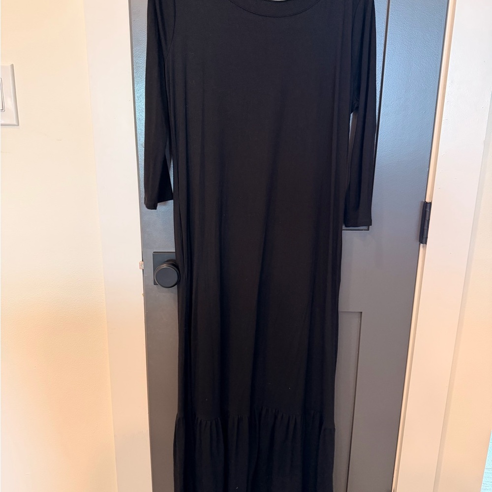 Comfortable Black Maxi Dress - Picture 2 of 3